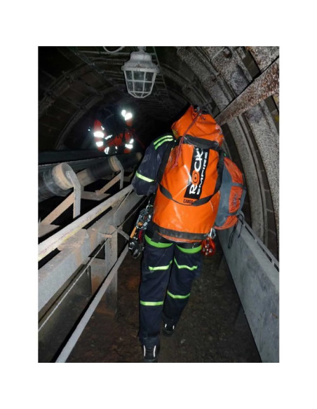 Hátizsák Rock Empire CARGO 35 LTS