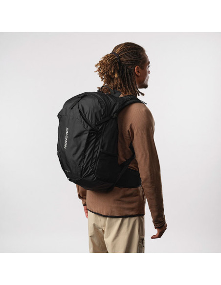 Batoh na záda Salomon TRAILBLAZER 30 BLACK/ALLOY