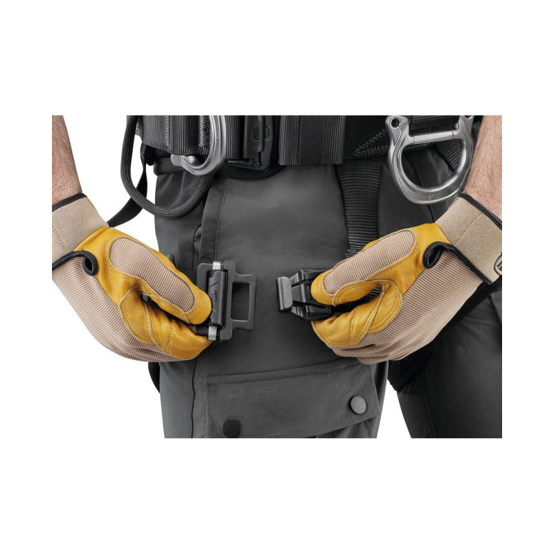 Arnés Petzl Avao Fast Versión Europea